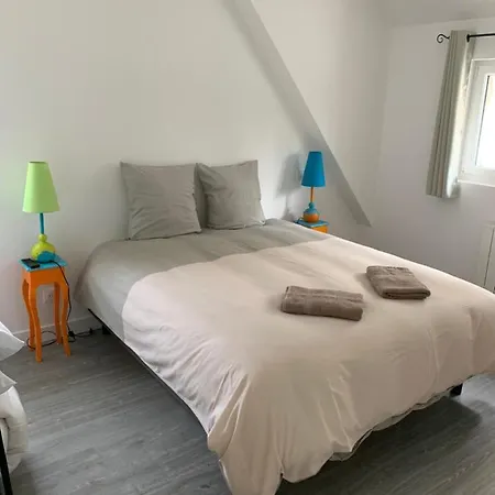 Du Moulin Du Pre Apartment